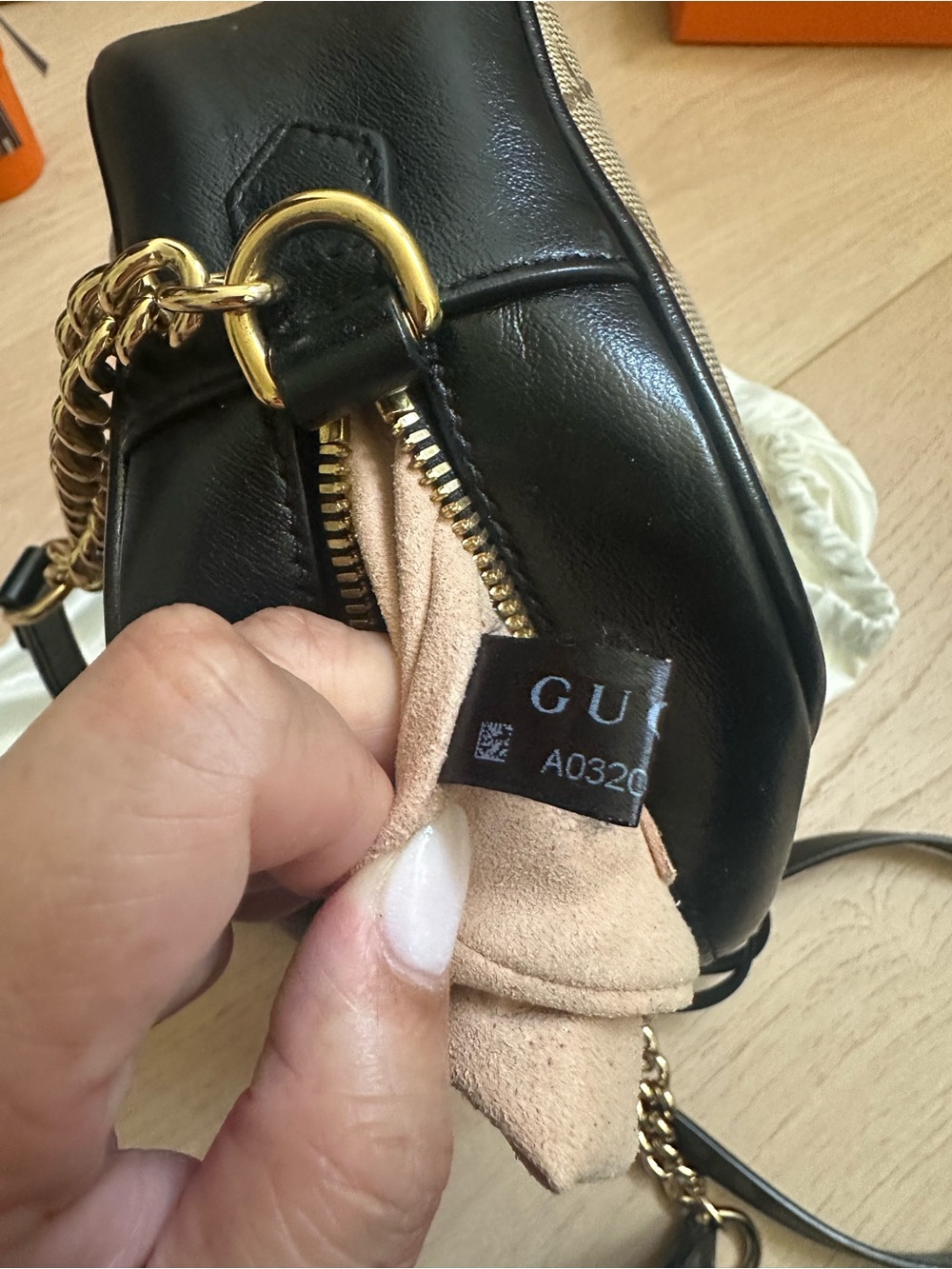 Gucci Beige GG marmont Supreme Canvas Crossbody with Black Trim & Gold Hardware - Picture 11 of 11